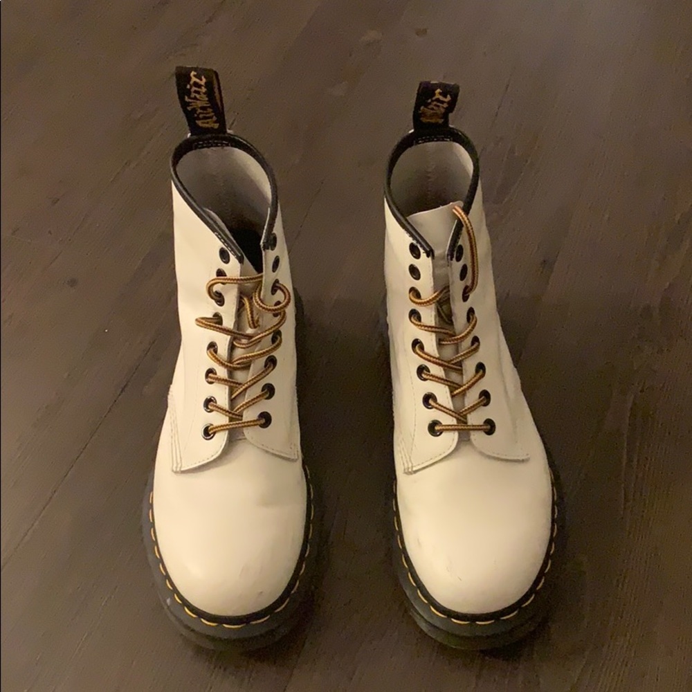 Women’s Dr. Martens 1460 8-Eye Boot - White